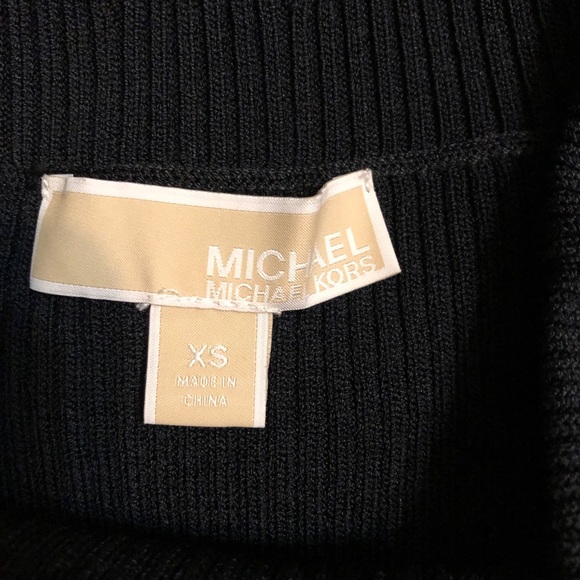 NWOT...Michael Kors Long sleeved stretchy sweater - Picture 3 of 4